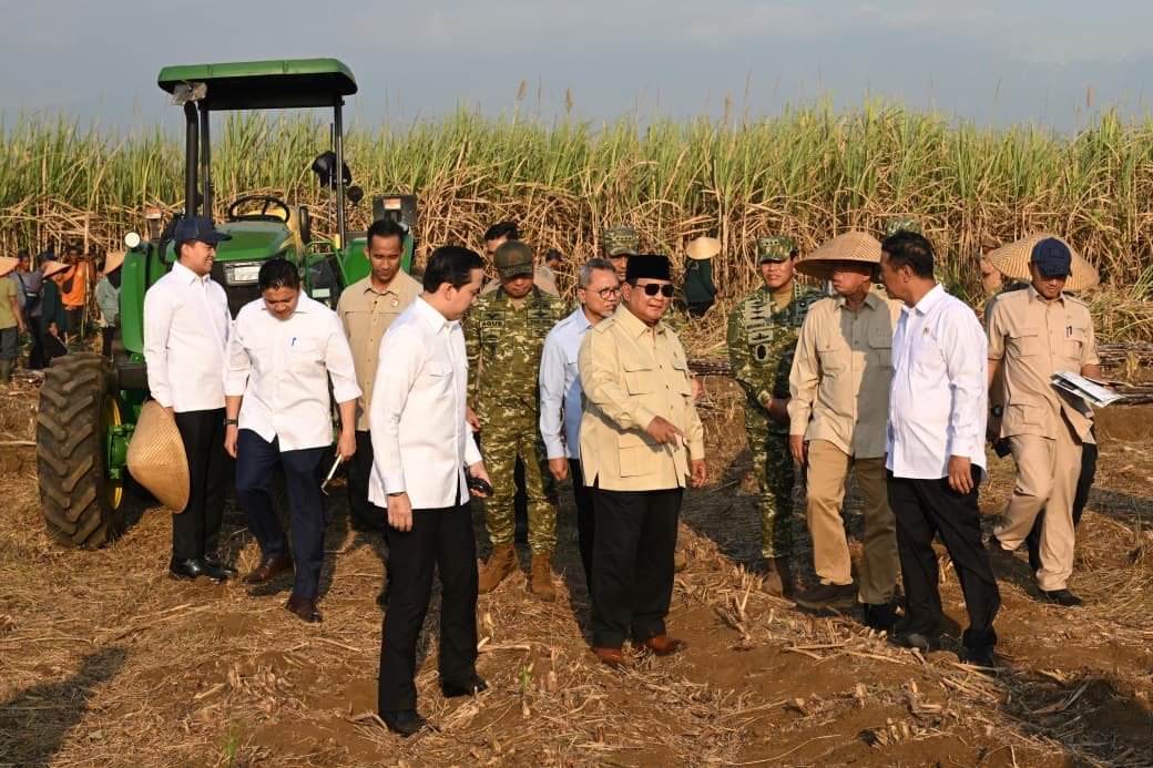 Dampingi Presiden Prabowo Panen Raya di Malang, Menteri Nusron: Ketahanan Pangan Butuh Kepastian Hukum Tanah